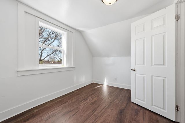 959 Jenks Avenue, Saint Paul, MN 55106