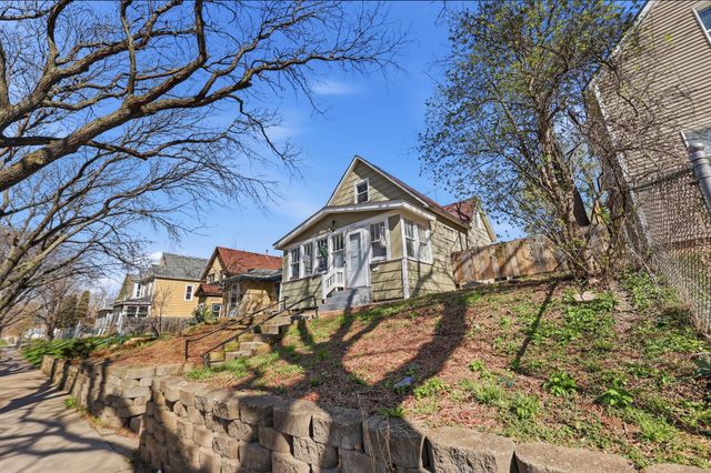 959 Jenks Avenue, Saint Paul, MN 55106