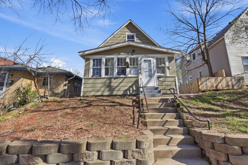 959 Jenks Avenue, Saint Paul, MN 55106