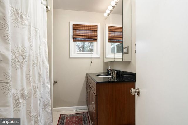 4 RUNNING BROOK, Ewing, NJ 08638