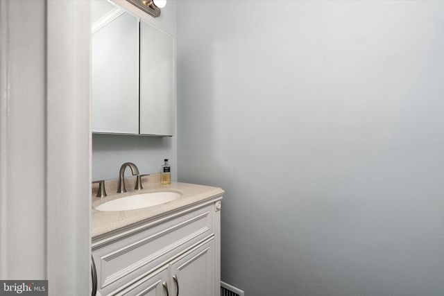 4 RUNNING BROOK, Ewing, NJ 08638