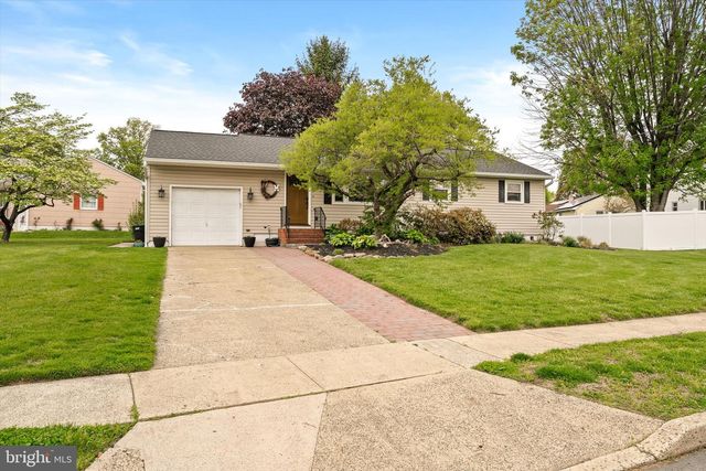 4 RUNNING BROOK, Ewing, NJ 08638