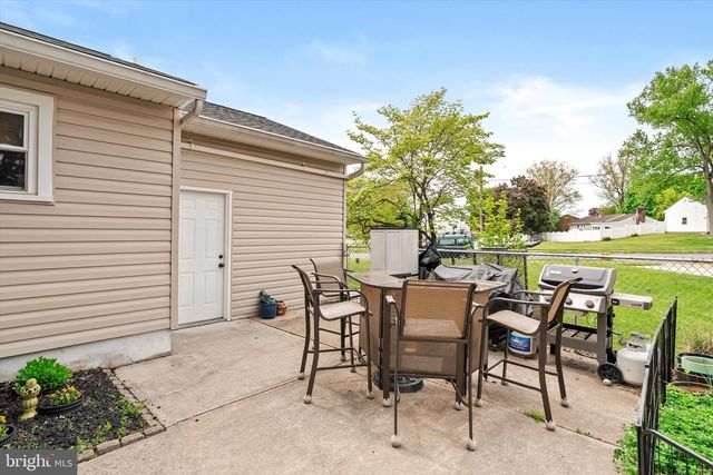 4 RUNNING BROOK, Ewing, NJ 08638