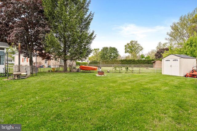 4 RUNNING BROOK, Ewing, NJ 08638