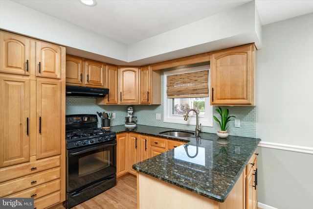 4 RUNNING BROOK, Ewing, NJ 08638