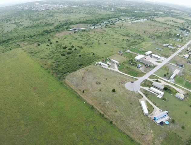 522 Running Bull LN, Kyle, TX 78640