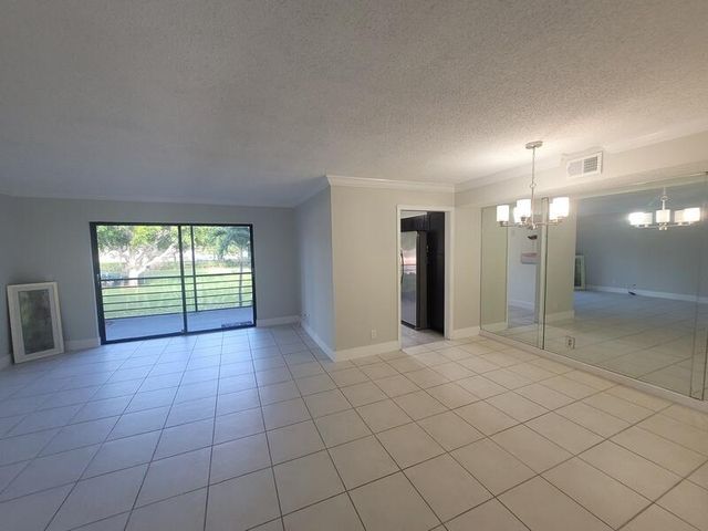 5917 Via Vermilya 206, Lake Worth, FL 33462