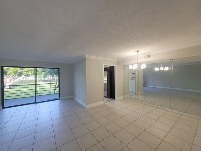 5917 Via Vermilya 206, Lake Worth, FL 33462