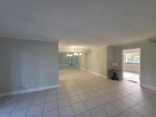 5917 Via Vermilya 206, Lake Worth, FL 33462