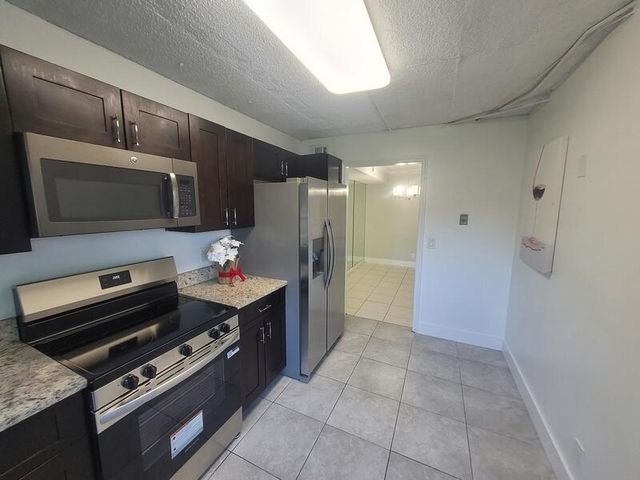 5917 Via Vermilya 206, Lake Worth, FL 33462