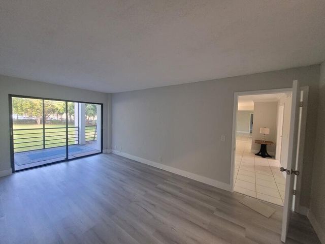 5917 Via Vermilya 206, Lake Worth, FL 33462