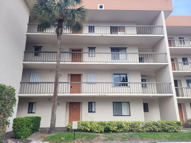 5917 Via Vermilya 206, Lake Worth, FL 33462