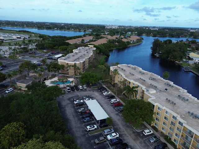 5917 Via Vermilya 206, Lake Worth, FL 33462
