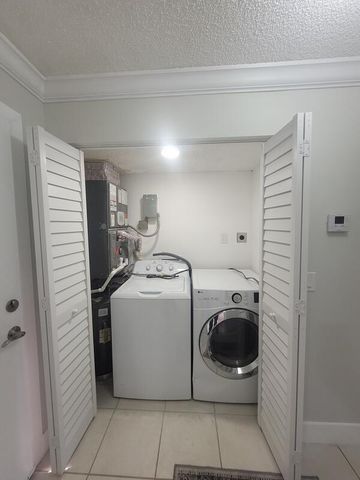 5917 Via Vermilya 206, Lake Worth, FL 33462