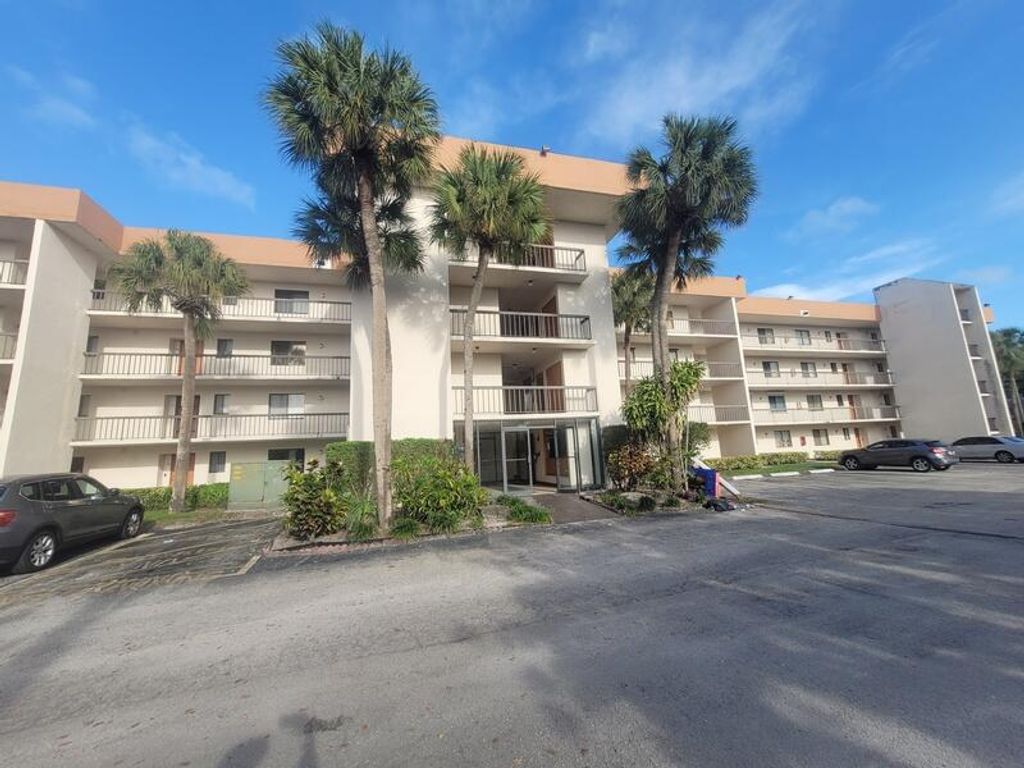 5917 Via Vermilya 206, Lake Worth, FL 33462