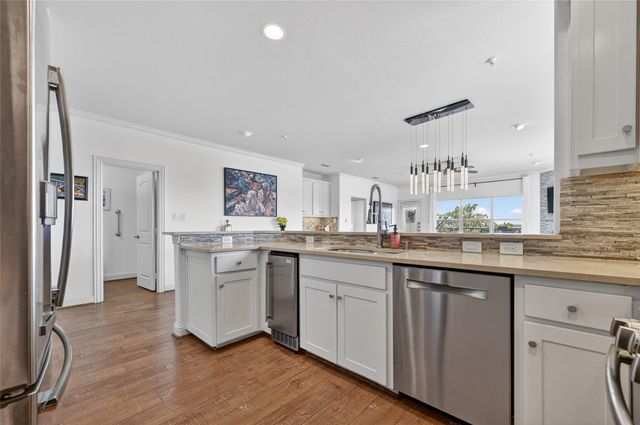 500 Waters Edge Drive 324, Lake Dallas, TX 75065