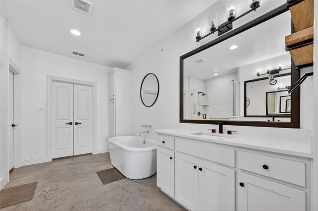 500 Waters Edge Drive 324, Lake Dallas, TX 75065