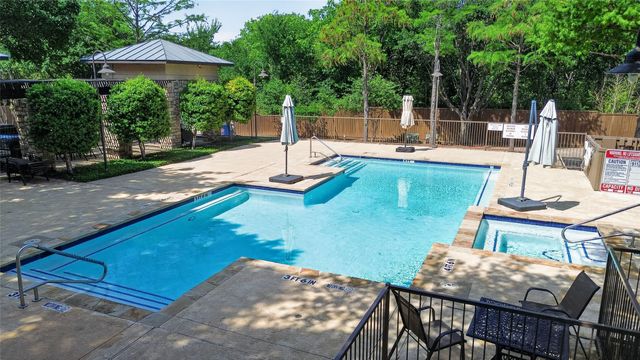 500 Waters Edge Drive 324, Lake Dallas, TX 75065