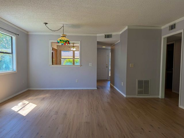 8 Spring River Lane, Cherokee Village, AR 72529
