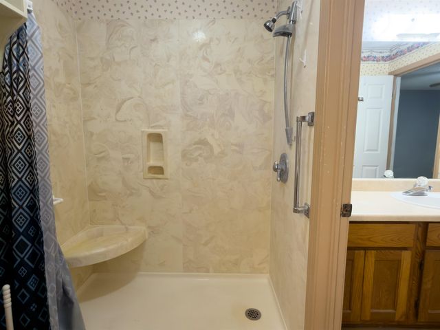 8 Spring River Lane, Cherokee Village, AR 72529