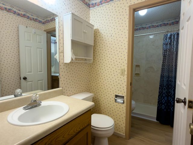 8 Spring River Lane, Cherokee Village, AR 72529