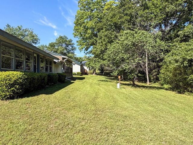 8 Spring River Lane, Cherokee Village, AR 72529