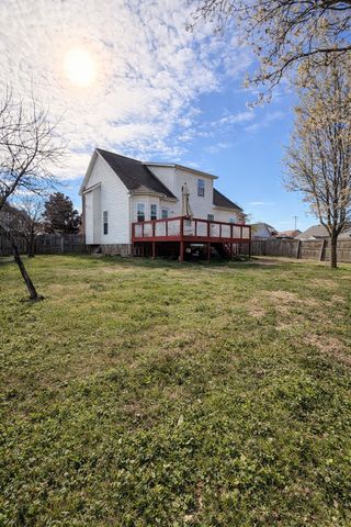 121 Firelight Ct, Antioch, TN 37013