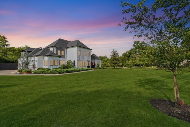 848 W Hillwood Dr, Nashville, TN 37205