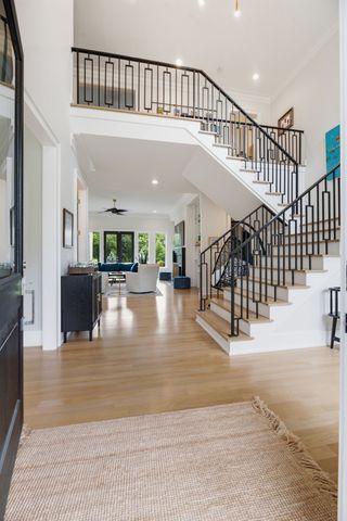 848 W Hillwood Dr, Nashville, TN 37205