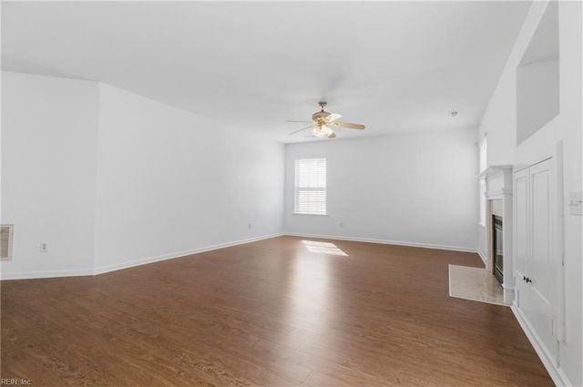 536 Kings GATE, Chesapeake, VA 23320