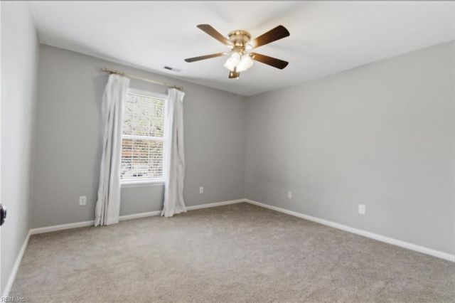 536 Kings GATE, Chesapeake, VA 23320