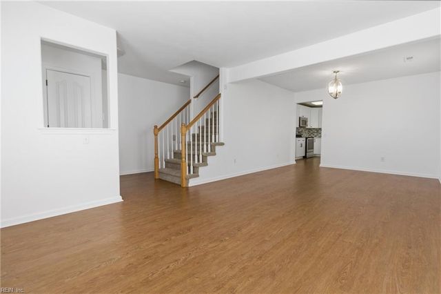 536 Kings GATE, Chesapeake, VA 23320