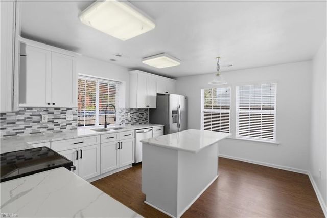 536 Kings GATE, Chesapeake, VA 23320