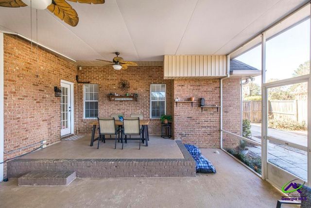 203 Southfield Court, Bonaire, GA 31005