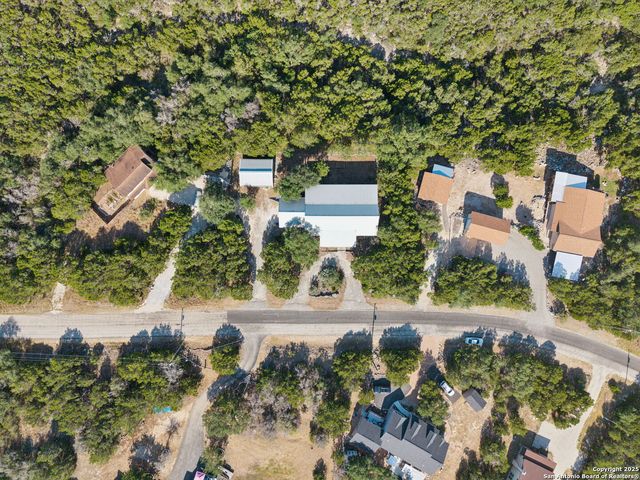 1331 Hilltop Rdg, New Braunfels, TX 78132