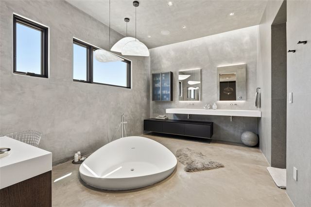 871 Camino Francisca, Santa Fe, NM 87506