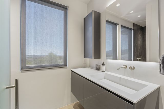 871 Camino Francisca, Santa Fe, NM 87506