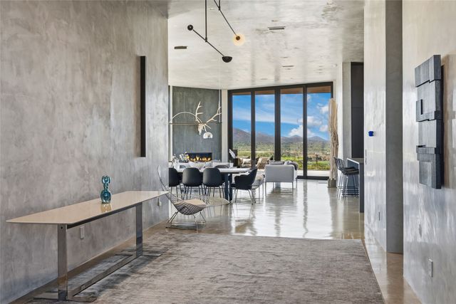 871 Camino Francisca, Santa Fe, NM 87506