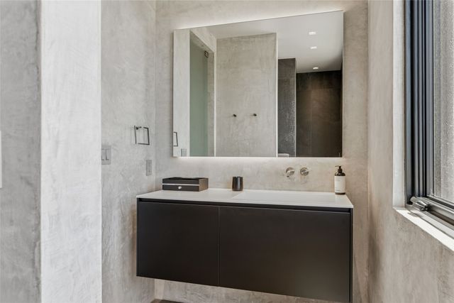 871 Camino Francisca, Santa Fe, NM 87506