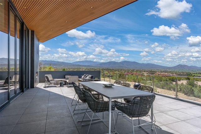 871 Camino Francisca, Santa Fe, NM 87506