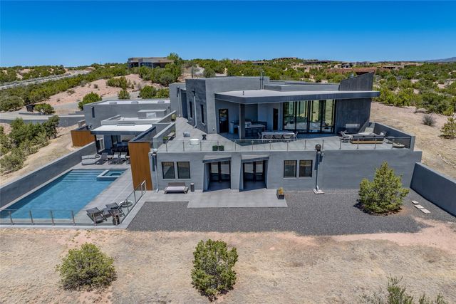 871 Camino Francisca, Santa Fe, NM 87506