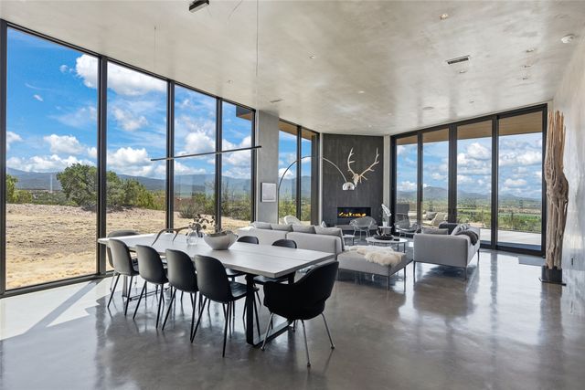 871 Camino Francisca, Santa Fe, NM 87506