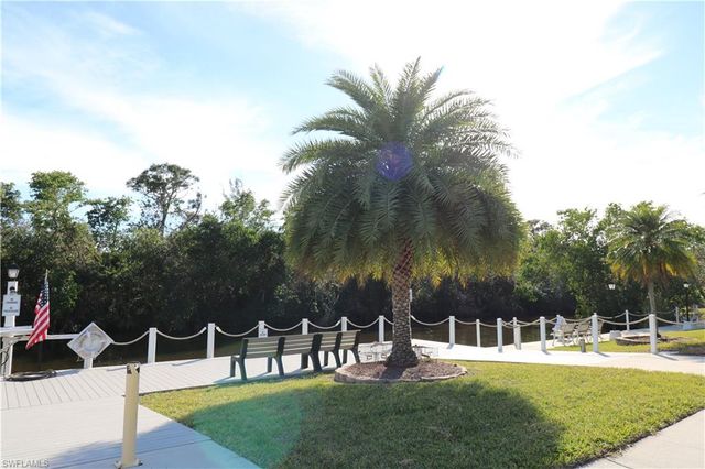 68 Sturbridge LN, Fort Myers, FL 33908