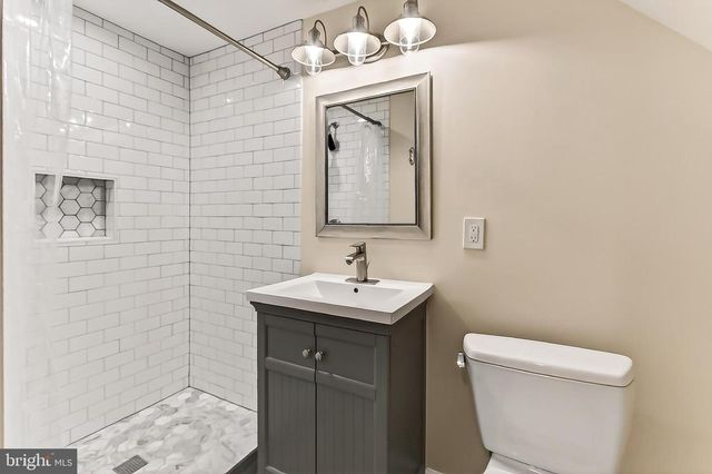 3004 HICKORY ST, Alexandria, VA 22305