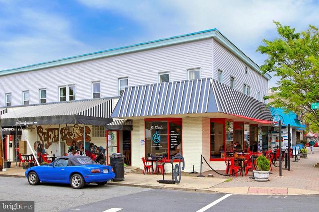 3004 HICKORY ST, Alexandria, VA 22305