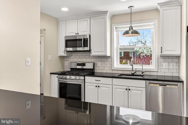 3004 HICKORY ST, Alexandria, VA 22305