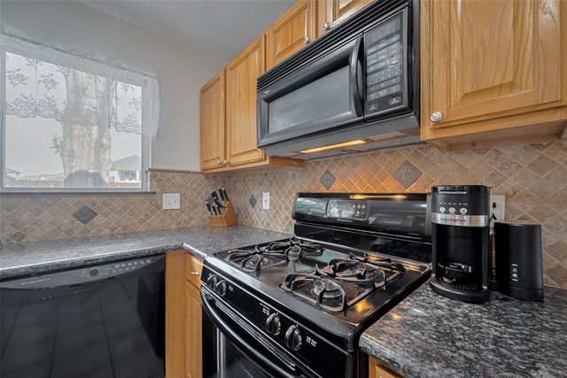 3102 Colonel Court Drive, Richmond, TX 77406