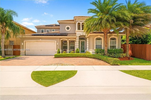 8770 SW 204th St, Cutler Bay, FL 33189