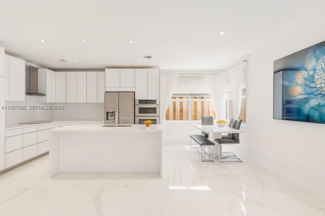 8770 SW 204th St, Cutler Bay, FL 33189