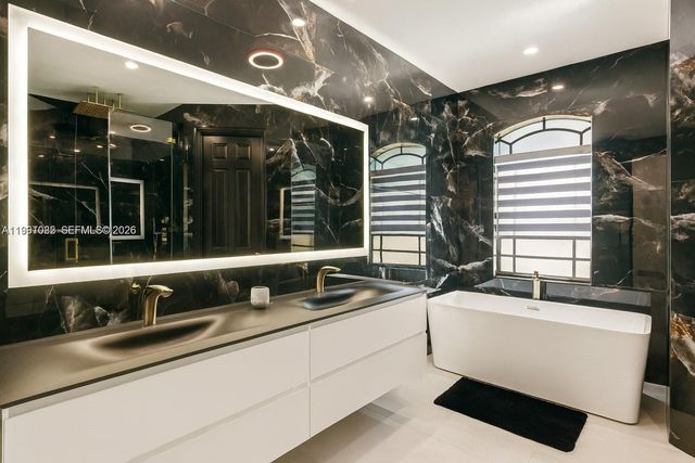 8770 SW 204th St, Cutler Bay, FL 33189